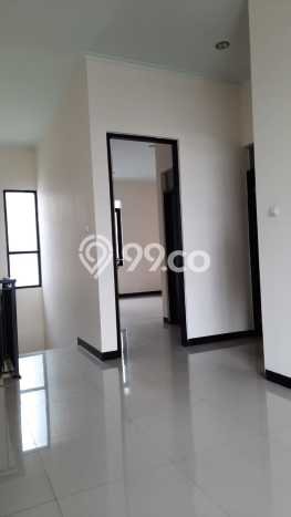 Rumah 3 Kamar di Pinggir Kota Taman Kopo Indah, Bandung - Harga Menarik Rumah 3 Kamar di Pinggir Kota Taman Kopo Indah, Bandung - Harga Menarik