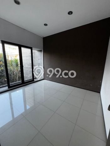 Hunian Elit LB 350m2 Siap Pakai Desain Elegan di Singgasana, Bandung Hunian Elit LB 350m2 Siap Pakai Desain Elegan di Singgasana, Bandung