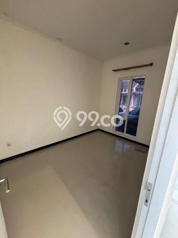 Disewakan! Rumah 2 Kamar Tidur &
1 Kamar Mandi di Taman Kopo Indah, Bandung Disewakan! Rumah 2 Kamar Tidur &
1 Kamar Mandi di Taman Kopo Indah, Bandung
