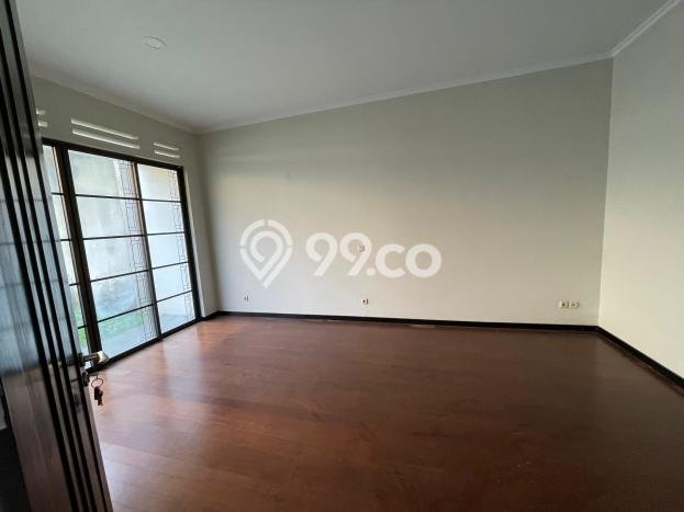HARGA SPESIAL! Rumah di Kota Baru Parahyangan, Akses ke Fasilitas, 4 KT, Luas 392m² Bangunan 336m² HARGA SPESIAL! Rumah di Kota Baru Parahyangan, Akses ke Fasilitas, 4 KT, Luas 392m² Bangunan 336m²