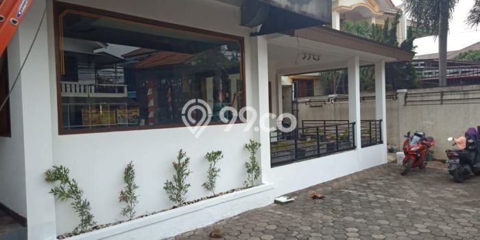 Unit Kantor Dijual di Makasar Jakarta Timur Luas Tanah 272m2, Luas Bangunan 369m2 Unit Kantor Dijual di Makasar Jakarta Timur Luas Tanah 272m2, Luas Bangunan 369m2