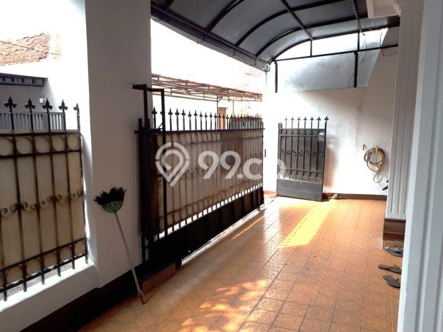 Dijual Rumah Premium dengan Fasilitas Sekitar Komplit di Tebet, Jakarta Selatan Dijual Rumah Premium dengan Fasilitas Sekitar Komplit di Tebet, Jakarta Selatan