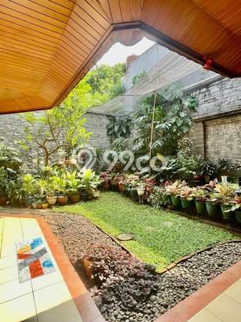 Siap Huni Hunian Elit 8 Kamar di Kebayoran Baru Dekat ke Mana Saja Siap Huni Hunian Elit 8 Kamar di Kebayoran Baru Dekat ke Mana Saja