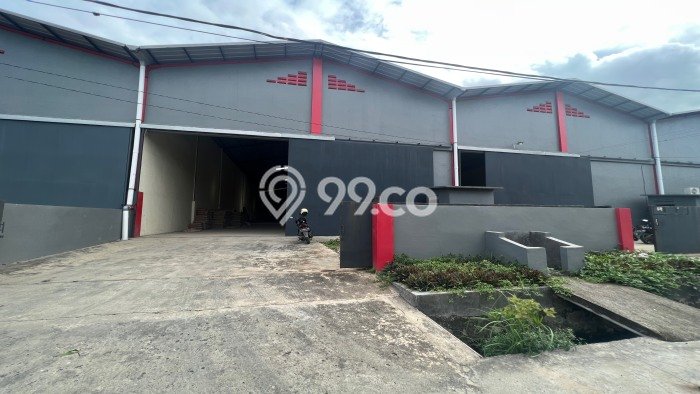 LOKASI STRATEGIS! Gudang Disewakan di , Luas 375m2m², Area Ramai LOKASI STRATEGIS! Gudang Disewakan di , Luas 375m2m², Area Ramai