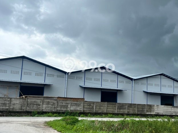 Unit Gudang disewakan di Pakuhaji Tangerang dengan LT 1008m2 / LB 1104m2 Unit Gudang disewakan di Pakuhaji Tangerang dengan LT 1008m2 / LB 1104m2