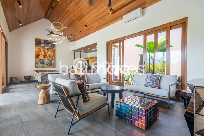 Vila Potensial Kawasan , Dimensi 317m2m², Area Nyaman untuk keluarga Vila Potensial Kawasan , Dimensi 317m2m², Area Nyaman untuk keluarga