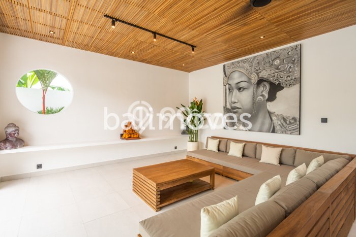 Dijual Vila di , Area 317m2m², Akses ke fasilitas Dijual Vila di , Area 317m2m², Akses ke fasilitas