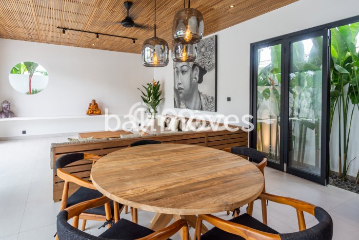 Dijual Vila di , Area 317m2m², Akses ke fasilitas Dijual Vila di , Area 317m2m², Akses ke fasilitas