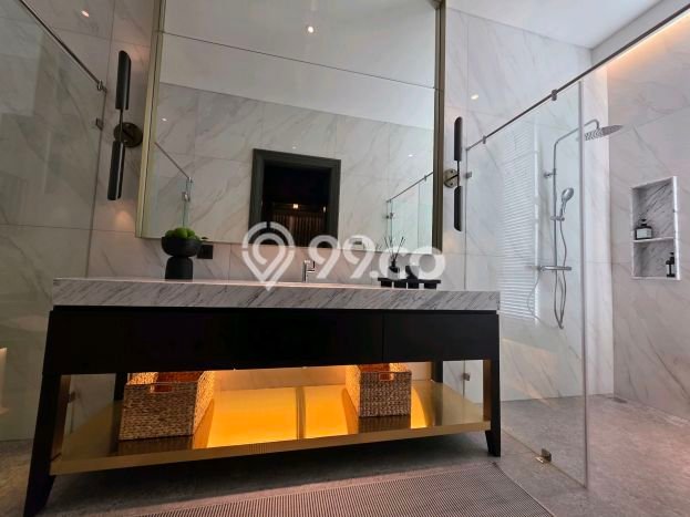 Ready to Use! Premium House LT 520m2 Desain Modern di Alam Sutera Ready to Use! Premium House LT 520m2 Desain Modern di Alam Sutera