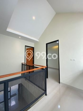 Hunian Cantik Minimalis Lb 100m2 di BSD, Tangerang Selatan Hunian Cantik Minimalis Lb 100m2 di BSD, Tangerang Selatan