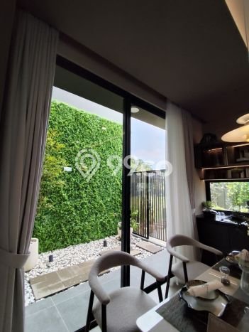 For Sale Rumah 5 Kamar Lokasi Strategis Nyaman dan Strategis di BSD For Sale Rumah 5 Kamar Lokasi Strategis Nyaman dan Strategis di BSD