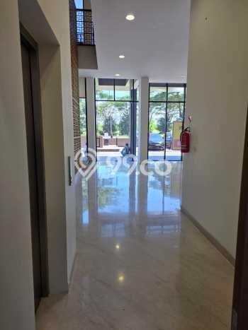 Ruko disewakan lokasi strategis BSD Tangerang Selatan 583m2 Ruko disewakan lokasi strategis BSD Tangerang Selatan 583m2