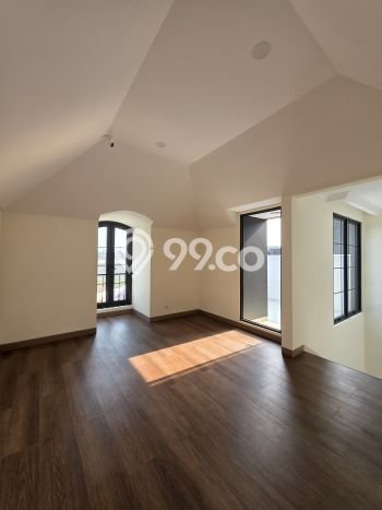 Dijual Rumah Mewah Megah Dengan View Eksklusif di Gading Serpong, Tangerang Dijual Rumah Mewah Megah Dengan View Eksklusif di Gading Serpong, Tangerang