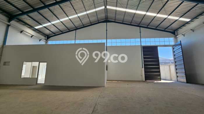 Disewakan Gudang di Waru Sidoarjo LT 300m2, LB 300m2 Disewakan Gudang di Waru Sidoarjo LT 300m2, LB 300m2
