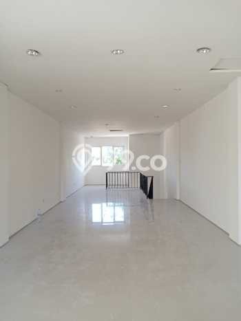 Unit Ruko Dijual di Surabaya LT 166m2 & LB 300m2 Unit Ruko Dijual di Surabaya LT 166m2 & LB 300m2