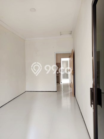 Disewakan! Rumah 5 Kamar Tidur &
3 Kamar Mandi di Karangpilang, Surabaya Disewakan! Rumah 5 Kamar Tidur &
3 Kamar Mandi di Karangpilang, Surabaya