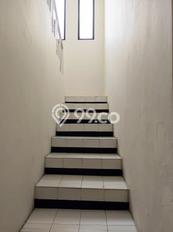 Disewakan! Rumah 5 Kamar Tidur &
3 Kamar Mandi di Karangpilang, Surabaya Disewakan! Rumah 5 Kamar Tidur &
3 Kamar Mandi di Karangpilang, Surabaya