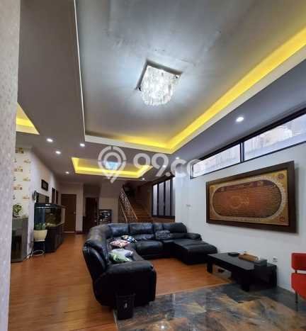 Rumah Luxury Modern Tanpa Renovasi di Setra Sari Bandung Rumah Luxury Modern Tanpa Renovasi di Setra Sari Bandung