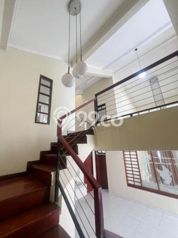 Rumah Elit LB 400m2 Siap Huni Desain Elegan di Setiabudi, Bandung Rumah Elit LB 400m2 Siap Huni Desain Elegan di Setiabudi, Bandung