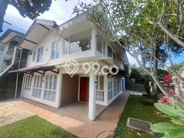 Rumah Elit LB 400m2 Siap Huni Desain Elegan di Setiabudi, Bandung Rumah Elit LB 400m2 Siap Huni Desain Elegan di Setiabudi, Bandung