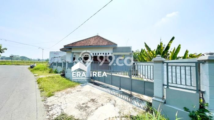 Rumah Strategis Modern Lb 180m2 di Banyudono, Boyolali Rumah Strategis Modern Lb 180m2 di Banyudono, Boyolali