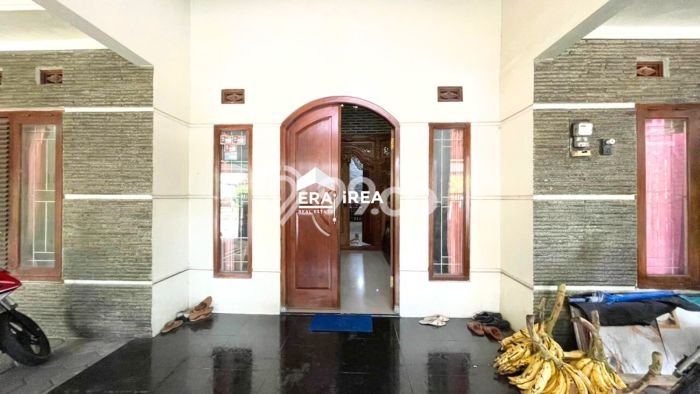 Rumah Mewah LB 250m2 Siap Pakai Desain Elegan di Boyolali Kota, Boyolali Rumah Mewah LB 250m2 Siap Pakai Desain Elegan di Boyolali Kota, Boyolali