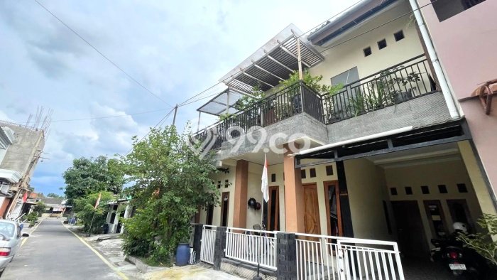 Rumah Modern Minimalis 5 Kamar Bisa Langsung Pindah di Colomadu Rumah Modern Minimalis 5 Kamar Bisa Langsung Pindah di Colomadu