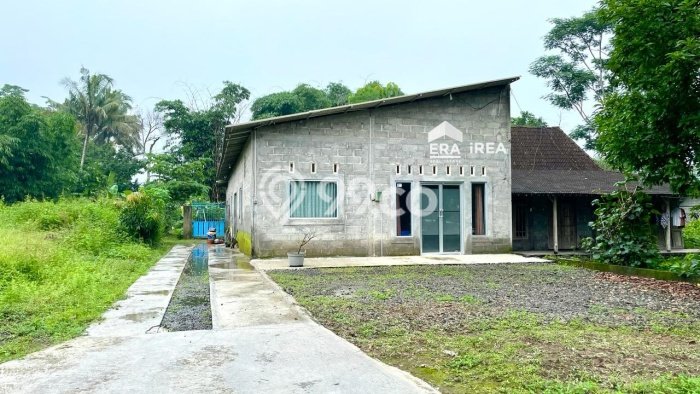 Hunian Strategis 4 KT LB 140m2 Kondisi Bagus di Boyolali Kota Hunian Strategis 4 KT LB 140m2 Kondisi Bagus di Boyolali Kota