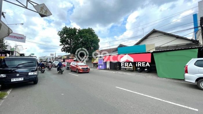 Komersial Usaha Dijual di Kartasura Sukoharjo LT 308m2 & LB 200m2 Komersial Usaha Dijual di Kartasura Sukoharjo LT 308m2 & LB 200m2