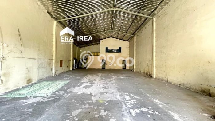 Gudang Usaha Dijual di Kartasura Sukoharjo LT 331m2 & LB 331m2 Gudang Usaha Dijual di Kartasura Sukoharjo LT 331m2 & LB 331m2