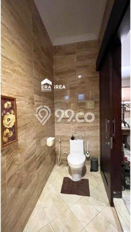Rumah Elit LB 250m2 Siap Huni Desain Elegan di Gentan, Sukoharjo Rumah Elit LB 250m2 Siap Huni Desain Elegan di Gentan, Sukoharjo