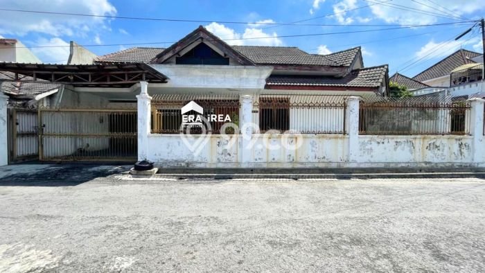 Hot Offer Hunian Mewah Ideal dan Luas di Colomadu, Karanganyar Hot Offer Hunian Mewah Ideal dan Luas di Colomadu, Karanganyar