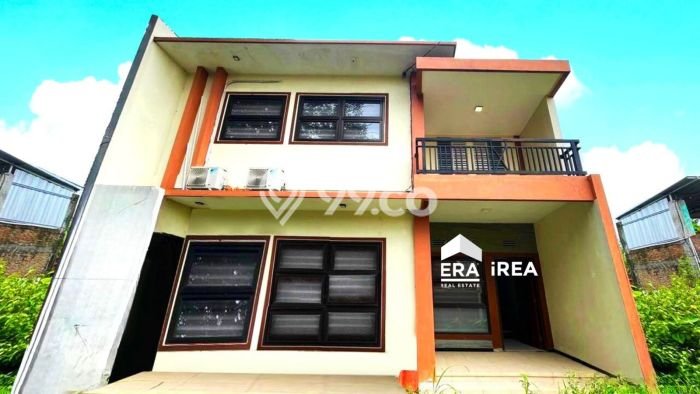 Dijual Cepat Rumah Favorit Siap Huni LB 170m2 di Banjarsari, Solo Dijual Cepat Rumah Favorit Siap Huni LB 170m2 di Banjarsari, Solo