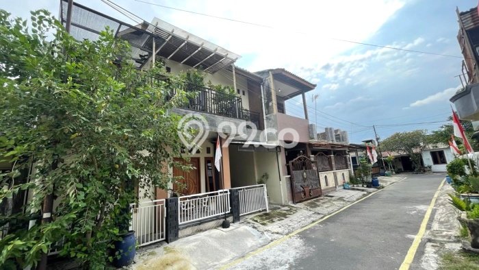 Rumah Modern Minimalis 5 Kamar Bisa Langsung Pindah di Colomadu Rumah Modern Minimalis 5 Kamar Bisa Langsung Pindah di Colomadu
