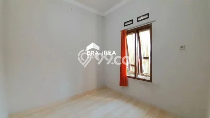 For Sale Rumah 3 Kamar Lokasi Ideal Bagus dan Strategis di Kartasura For Sale Rumah 3 Kamar Lokasi Ideal Bagus dan Strategis di Kartasura
