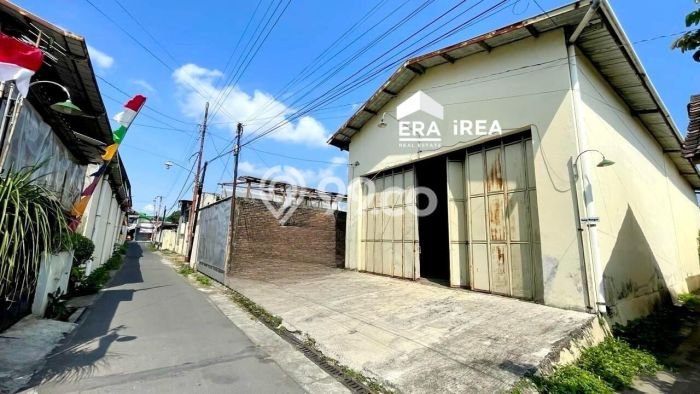 Gudang Usaha Dijual di Kartasura Sukoharjo LT 331m2 & LB 331m2 Gudang Usaha Dijual di Kartasura Sukoharjo LT 331m2 & LB 331m2