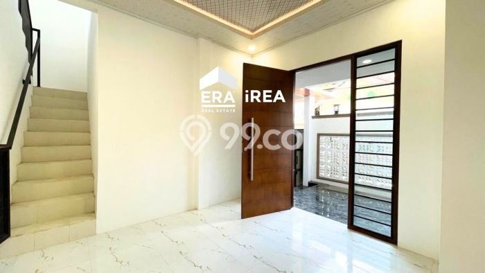 For Sale Rumah 4 Kamar Lokasi Ideal Nyaman dan Strategis di Kartasura For Sale Rumah 4 Kamar Lokasi Ideal Nyaman dan Strategis di Kartasura