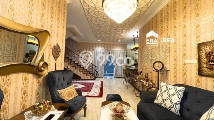 Rumah Elit LB 250m2 Siap Huni Desain Elegan di Gentan, Sukoharjo Rumah Elit LB 250m2 Siap Huni Desain Elegan di Gentan, Sukoharjo