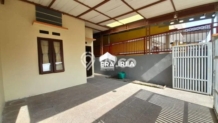 For Sale Rumah 3 Kamar Lokasi Ideal Bagus dan Strategis di Kartasura For Sale Rumah 3 Kamar Lokasi Ideal Bagus dan Strategis di Kartasura