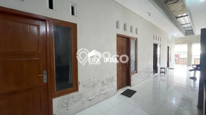 Dijual Kost Strategis di Kartasura, Sukoharjo 7 KT, 6 KM, Luas Bangunan 325m2 Dijual Kost Strategis di Kartasura, Sukoharjo 7 KT, 6 KM, Luas Bangunan 325m2