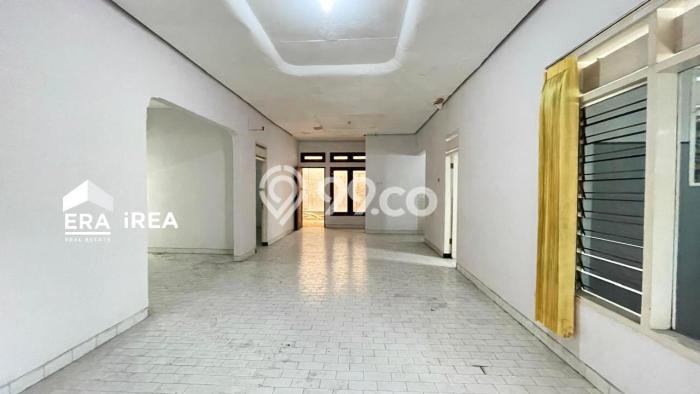 Hunian Cantik Minimalis Lb 180m2 di Laweyan, Solo Hunian Cantik Minimalis Lb 180m2 di Laweyan, Solo