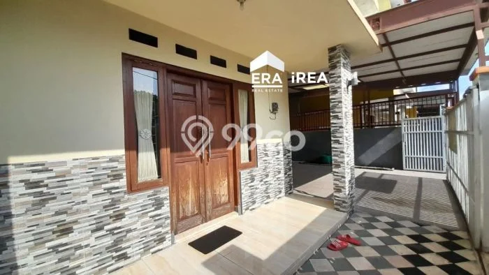 For Sale Rumah 3 Kamar Lokasi Ideal Bagus dan Strategis di Kartasura For Sale Rumah 3 Kamar Lokasi Ideal Bagus dan Strategis di Kartasura