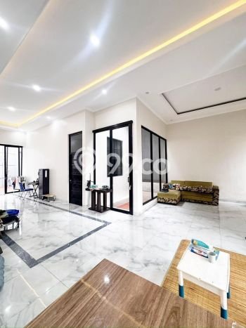 Siap Huni Rumah Mewah 4 Kamar di Serpong Utara Dekat ke Mana Saja Siap Huni Rumah Mewah 4 Kamar di Serpong Utara Dekat ke Mana Saja