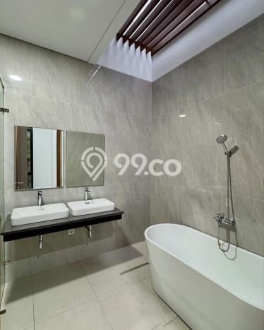Dijual Rumah Mewah Elegan Dengan View Eksklusif di BSD Delatinos, Tangerang Dijual Rumah Mewah Elegan Dengan View Eksklusif di BSD Delatinos, Tangerang