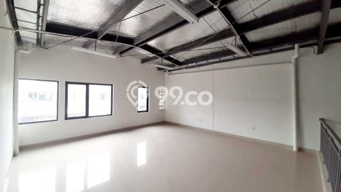 Gudang Disewa di BSD, Tangerang Selatan, LT 120m2 / LB 138m2 Gudang Disewa di BSD, Tangerang Selatan, LT 120m2 / LB 138m2