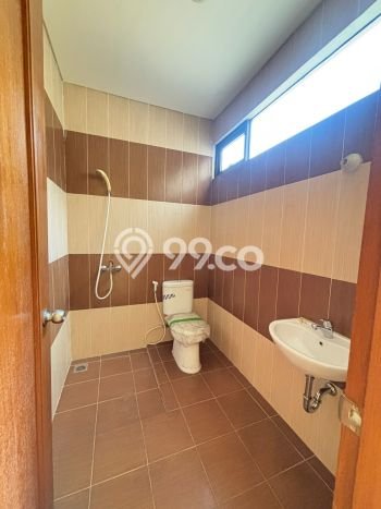 Rumah sewa siap huni 4 KT di Suvarna Sutera, Tangerang Rumah sewa siap huni 4 KT di Suvarna Sutera, Tangerang