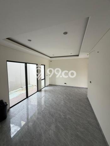 Jarang Ada! Rumah Kontrakan 4 Kamar Bagus Siap Huni Suvarna Sutera Jarang Ada! Rumah Kontrakan 4 Kamar Bagus Siap Huni Suvarna Sutera
