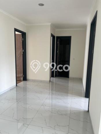 Jarang Ada! Rumah Sewa 4 Kamar Bagus Siap Huni Suvarna Sutera Jarang Ada! Rumah Sewa 4 Kamar Bagus Siap Huni Suvarna Sutera