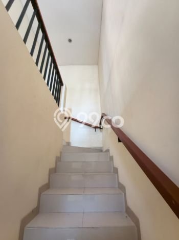 Disewakan! Rumah 4 Kamar Tidur &
4 Kamar Mandi di Suvarna Sutera, Tangerang Disewakan! Rumah 4 Kamar Tidur &
4 Kamar Mandi di Suvarna Sutera, Tangerang