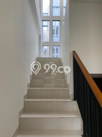 LOKASI STRATEGIS! Ruko Disewakan Kawasan BSD, Luas 136m², Kawasan Ramai LOKASI STRATEGIS! Ruko Disewakan Kawasan BSD, Luas 136m², Kawasan Ramai